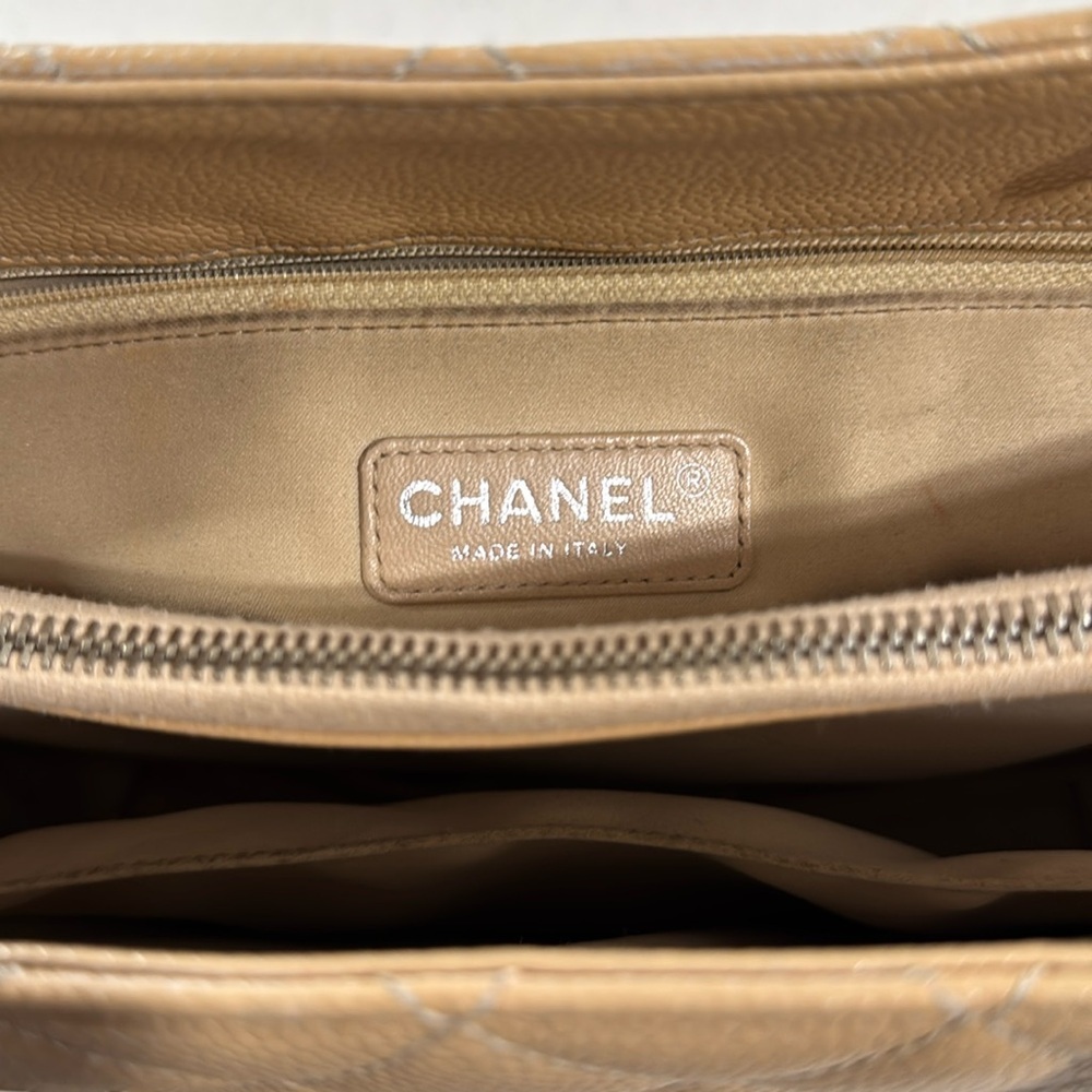 Chanel CC Quilted Shoulder Bag Caviar Beige Large Shopping Tote - Picture 15 of 16